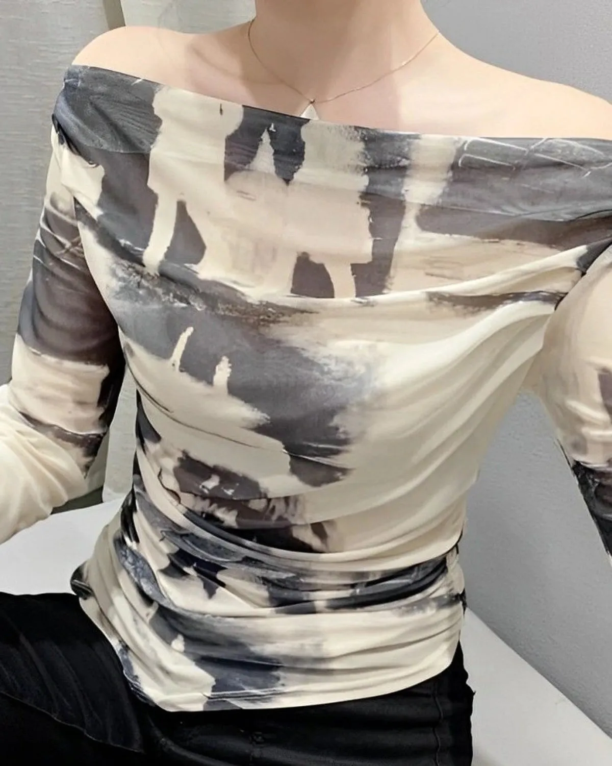 ABSTRACT PRINTED TOP