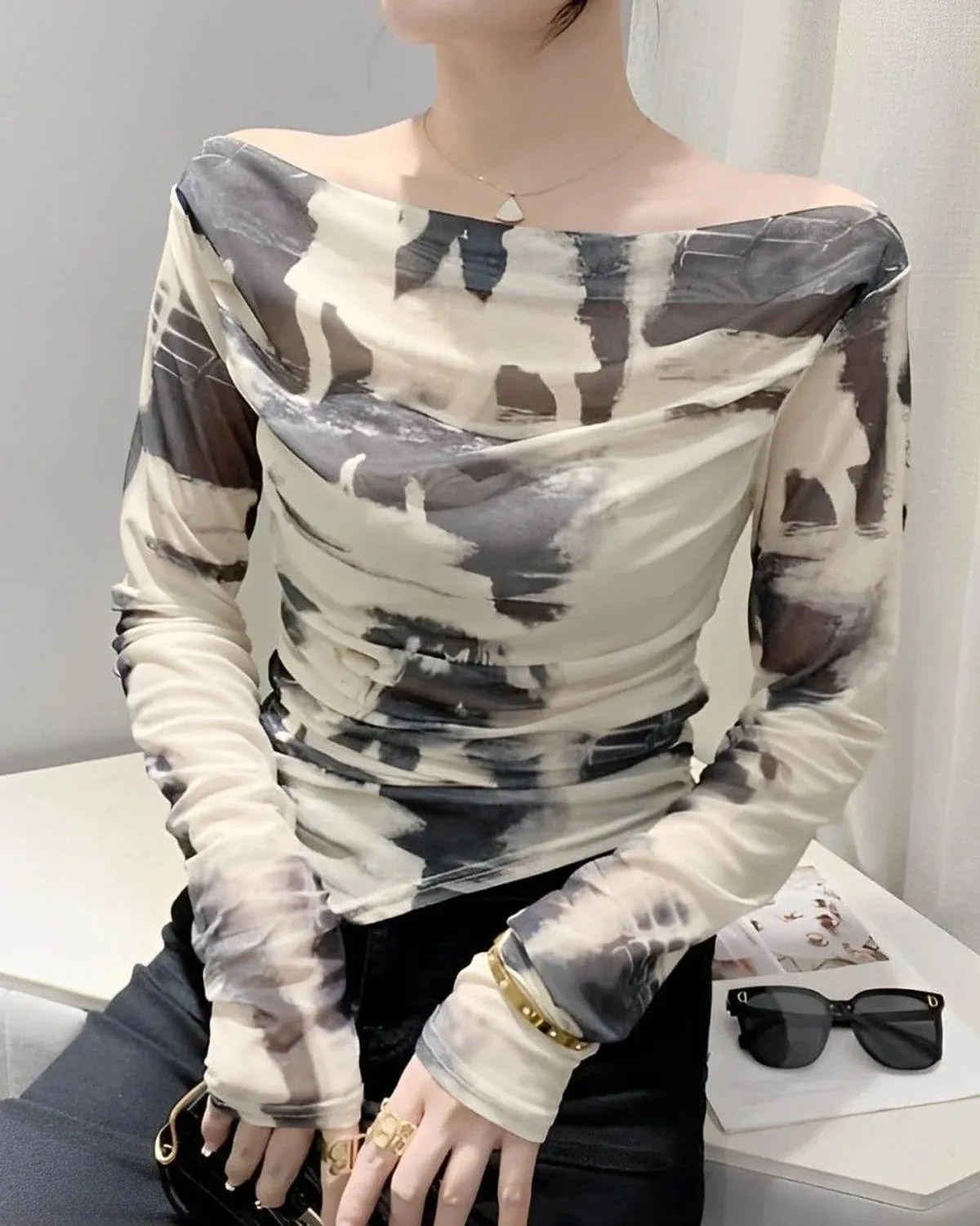 ABSTRACT PRINTED TOP