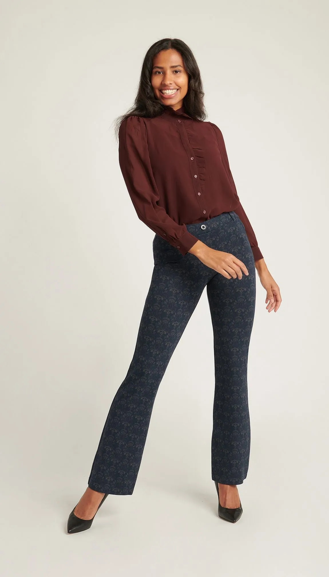Boot-Cut | Two-Pocket Dress Pant Yoga Pants (Damask)