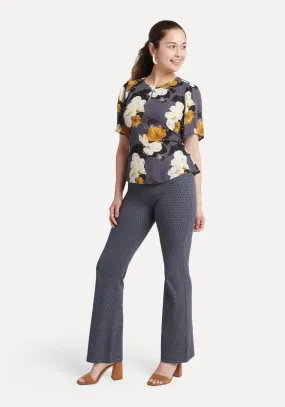 Boot Cut | Two-Pocket Dress Pant Yoga Pants (Limestone)