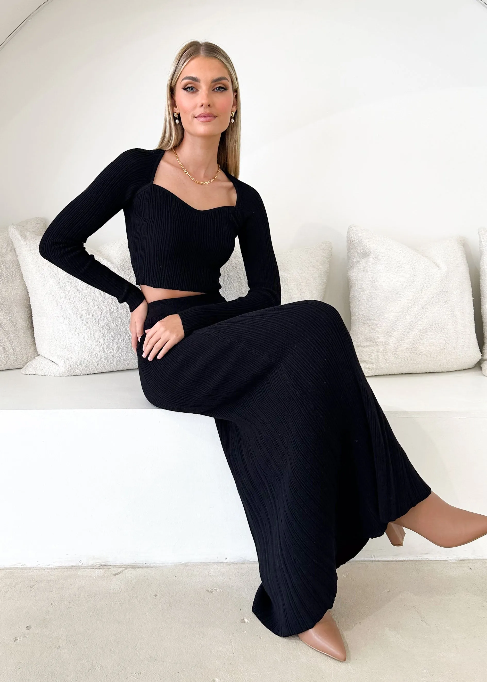 Enota Knit Crop - Black