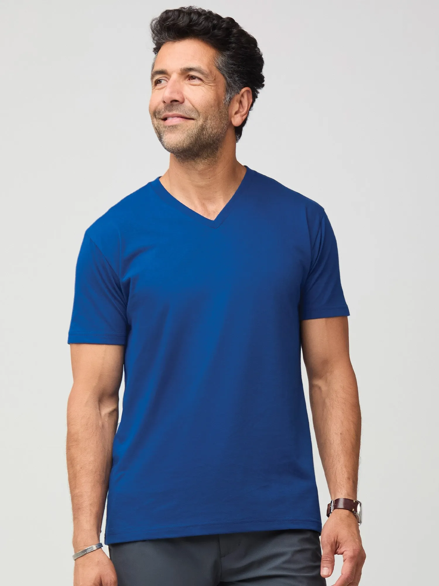 Fall Essentials V-Neck Member 5-Pack