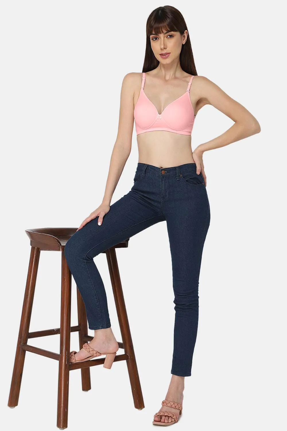 Medium Coverage Non-Wired Thin & Adjustable Intimacy T-Shirt Padded Bra - UC09
