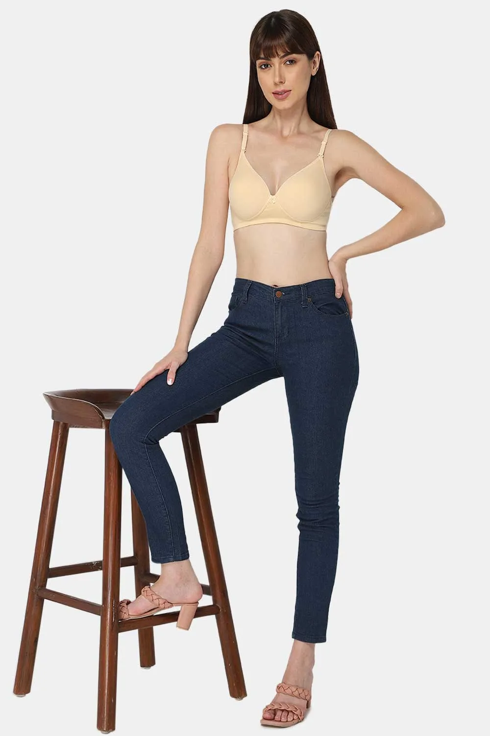 Medium Coverage Non-Wired Thin & Adjustable Intimacy T-Shirt Padded Bra - UC09