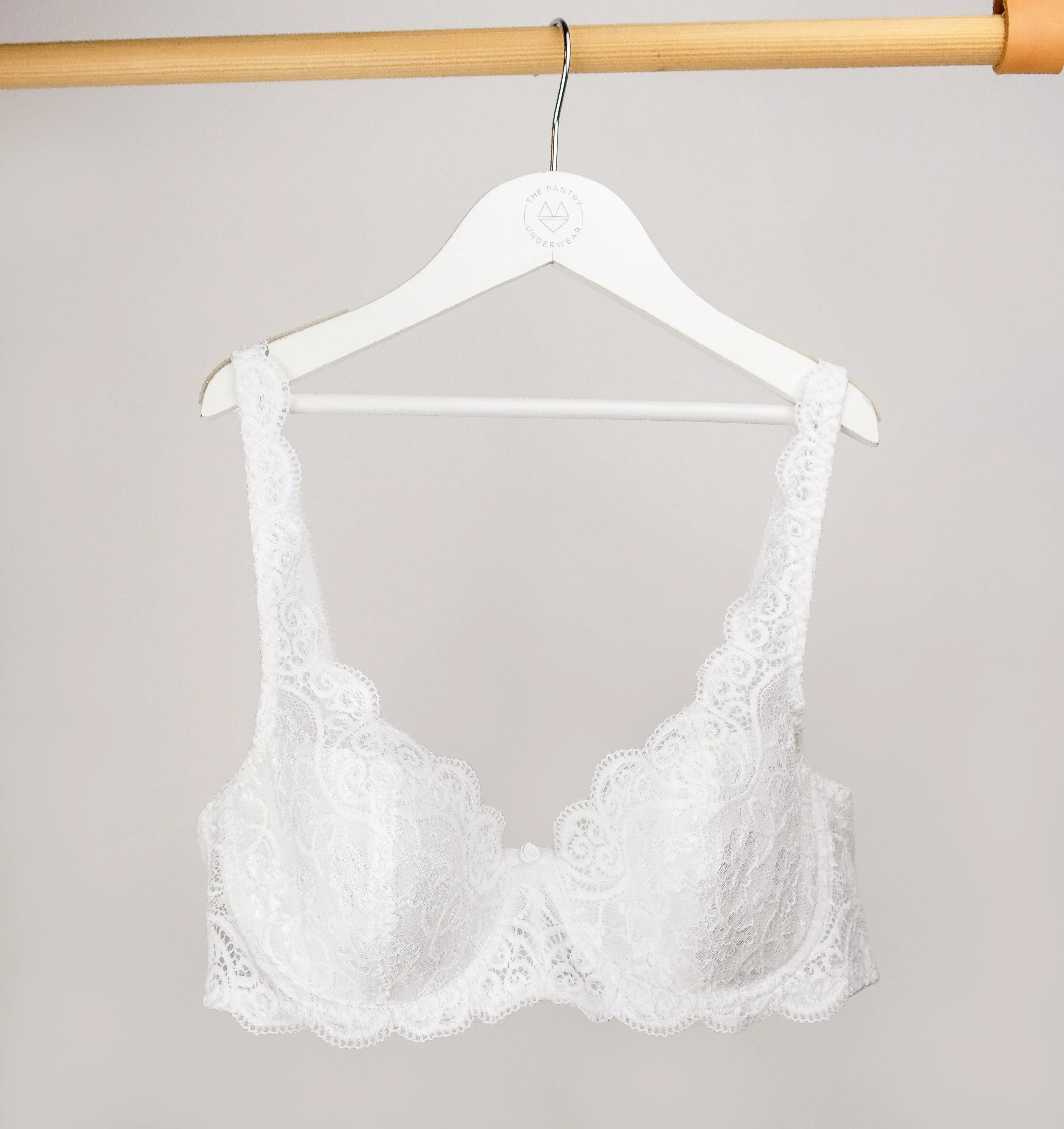 Scalloped lace balconette [White]