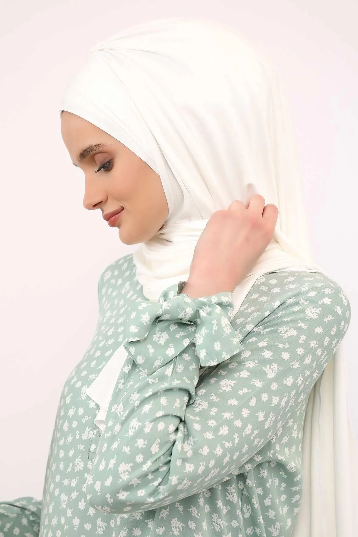 Soft Jersey Hijab Shawl for Women, 95% Cotton and Comfortable Ready to Wear Women Headscarf, Cross Stich Instant Pre-tied Hijab Shawl,PS-41