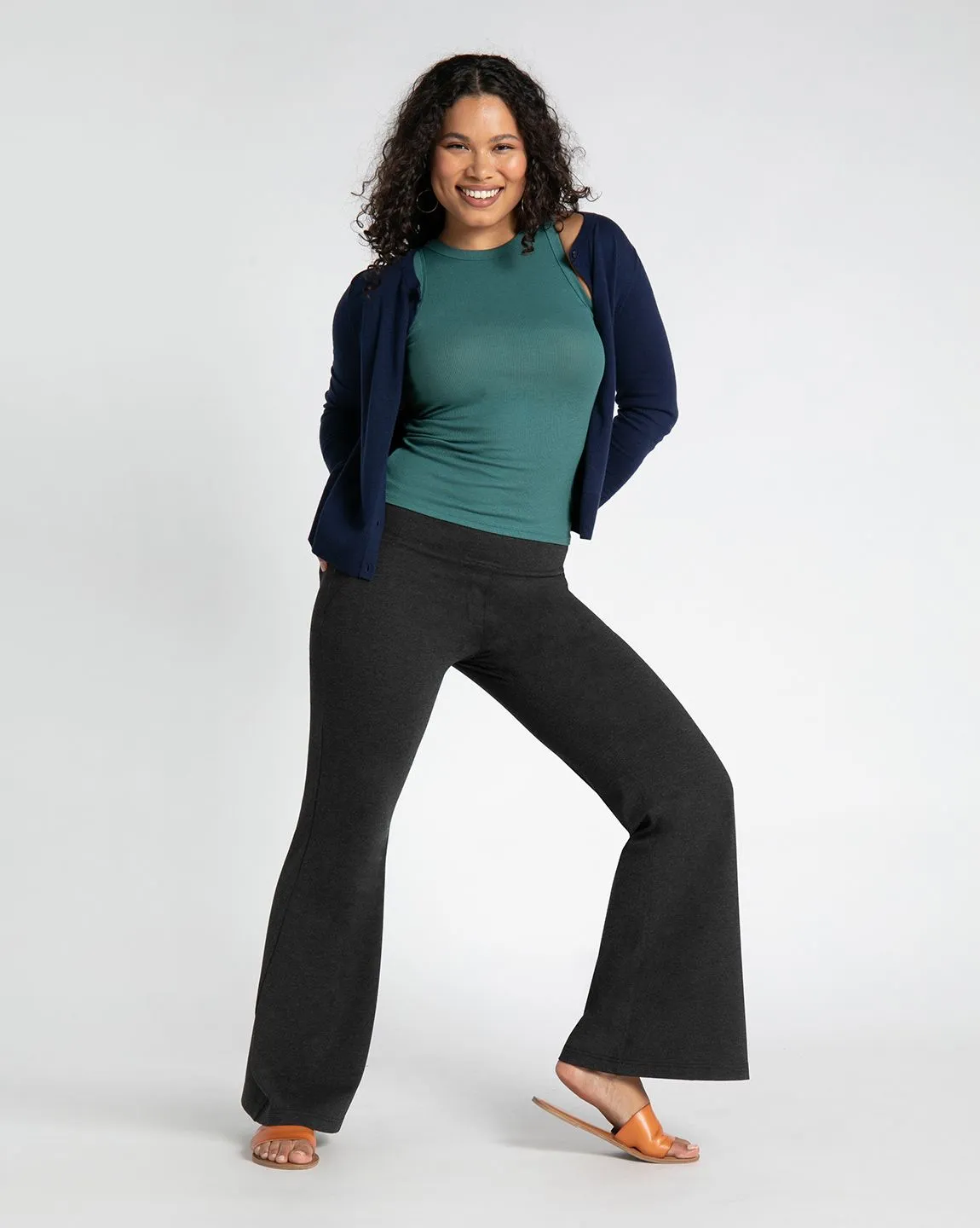 Wide-Leg Two-Pocket Dress Pant Yoga Pants (Charcoal)