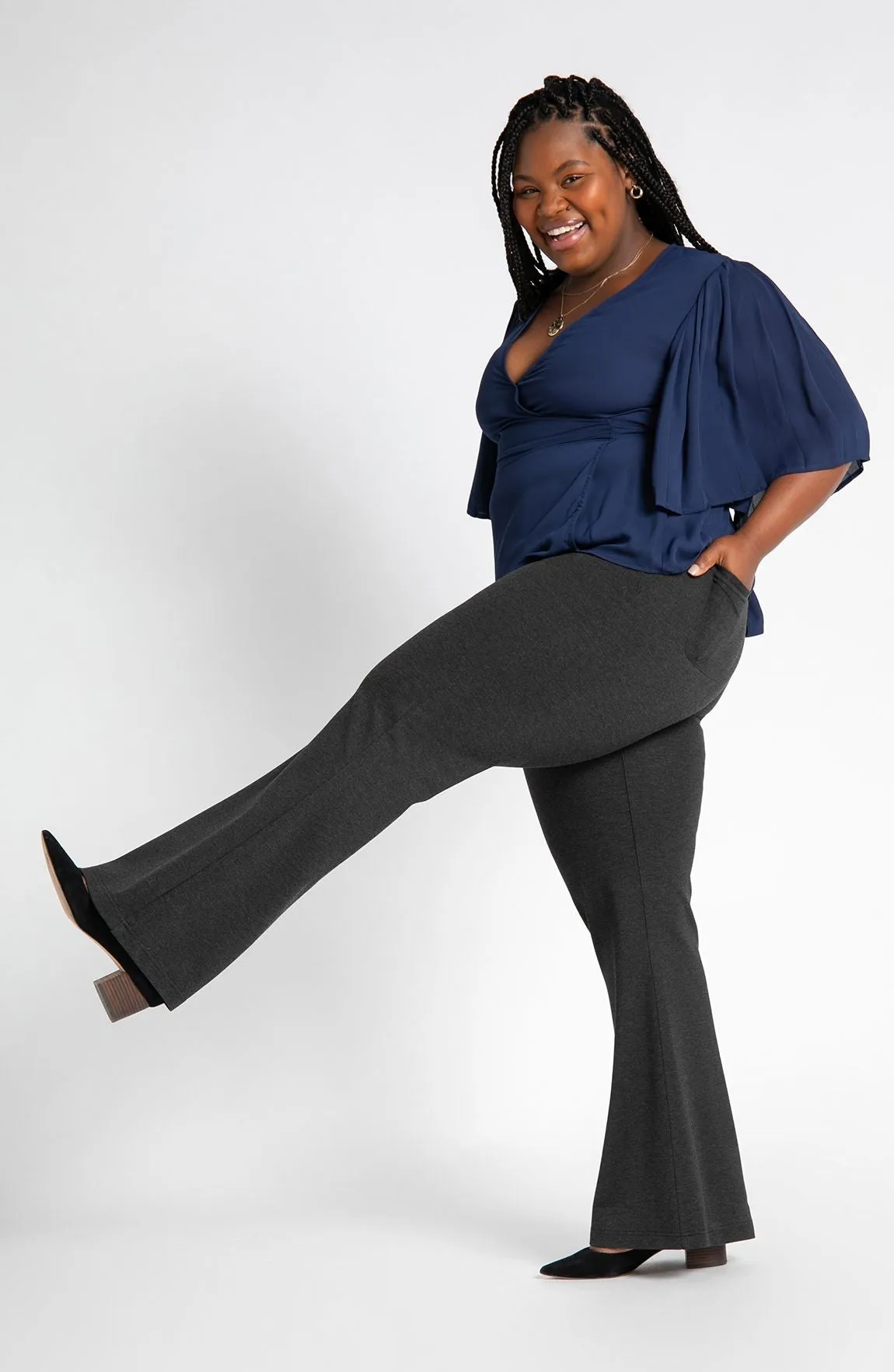 Wide-Leg Two-Pocket Dress Pant Yoga Pants (Charcoal)