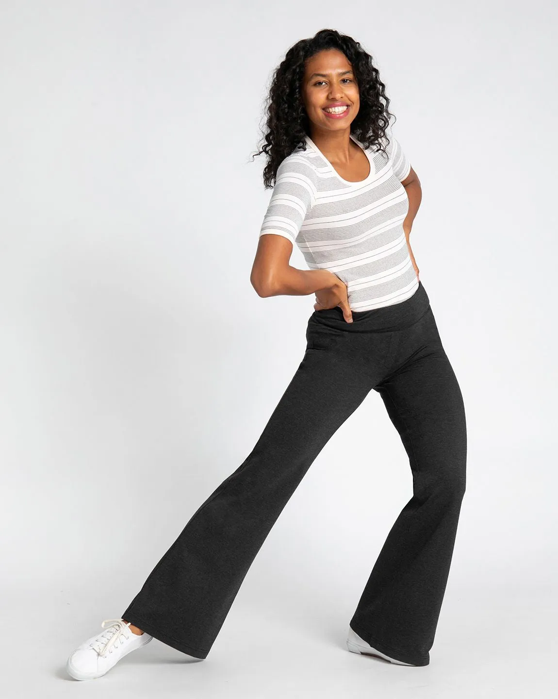 Wide-Leg Two-Pocket Dress Pant Yoga Pants (Charcoal)